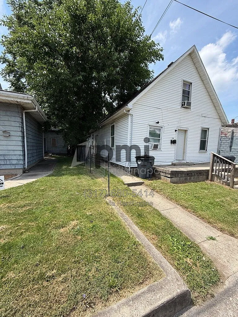 3 bed, 1.0 bath, 750 sqft, $1,126 — Photo 2