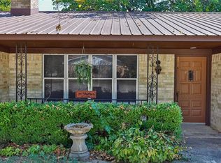 361 W 9th St, Muenster, TX 76252