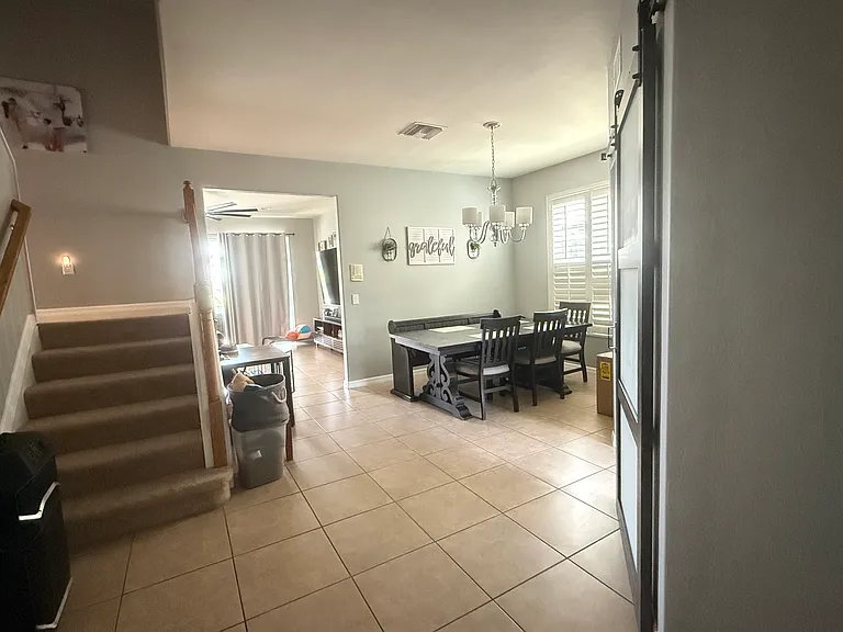 2462 Sutherland Ct — Photo 10