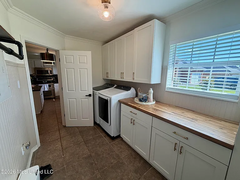 3406 Hermitage Ct — Photo 11