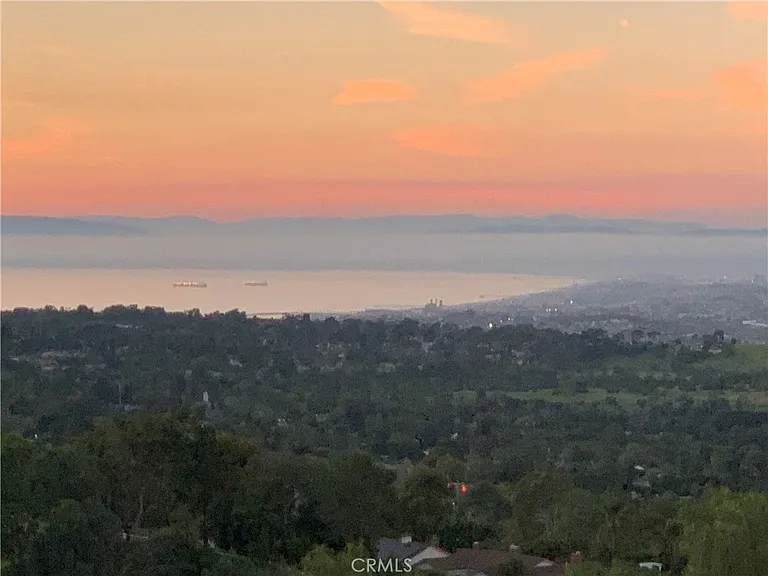 1 Martingale Dr — Photo 1