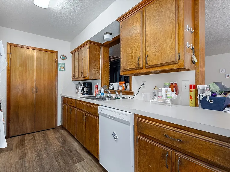 2608 Belknap Ave #2608 — Photo 6
