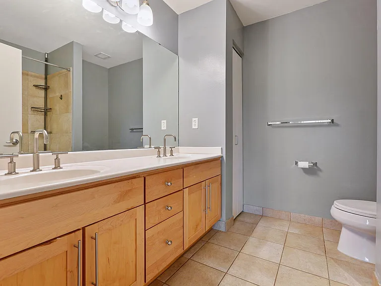 929 Portland Ave #306 — Photo 11