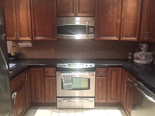 Rented by Premier Metro Realty Corp | media 28