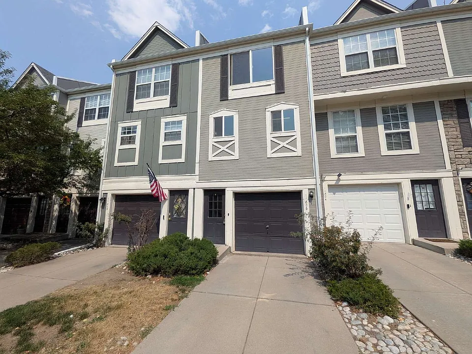 11806 E Kepner Dr