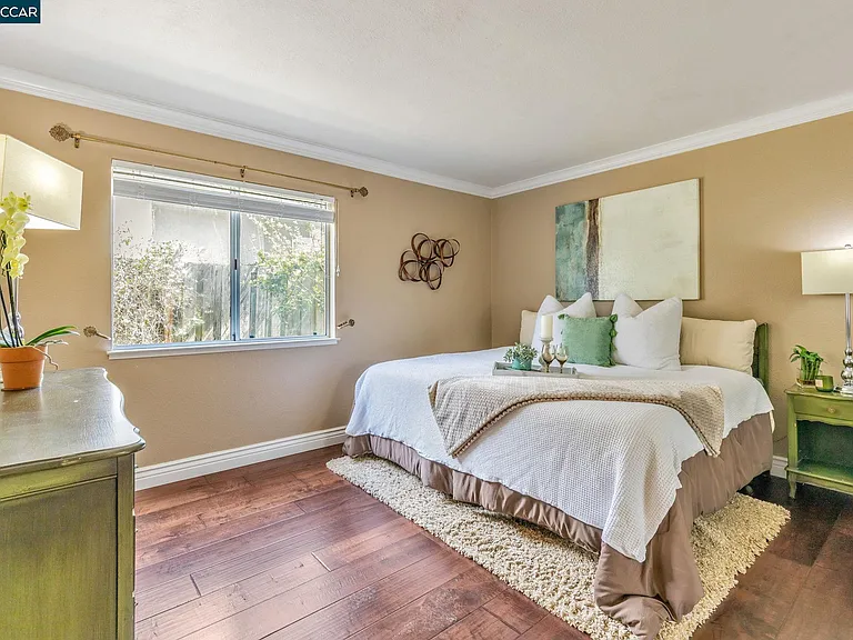 668 Sun Tree Ct — Photo 36
