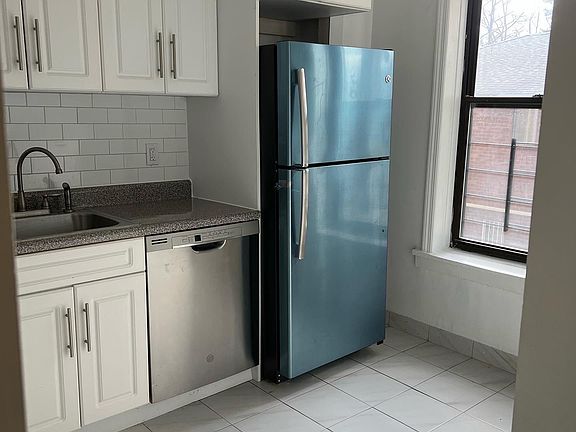 5th image of 3506 169th St APT B3
