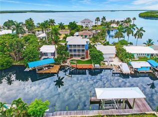 2604 3rd St, Matlacha, FL 33993