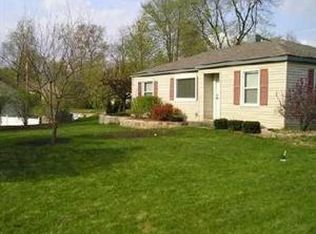 505 Six Mile Rd, Whitmore Lake, MI 48189