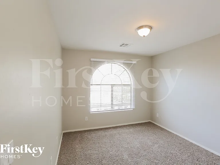 7963 W Marlette Ave — Photo 15