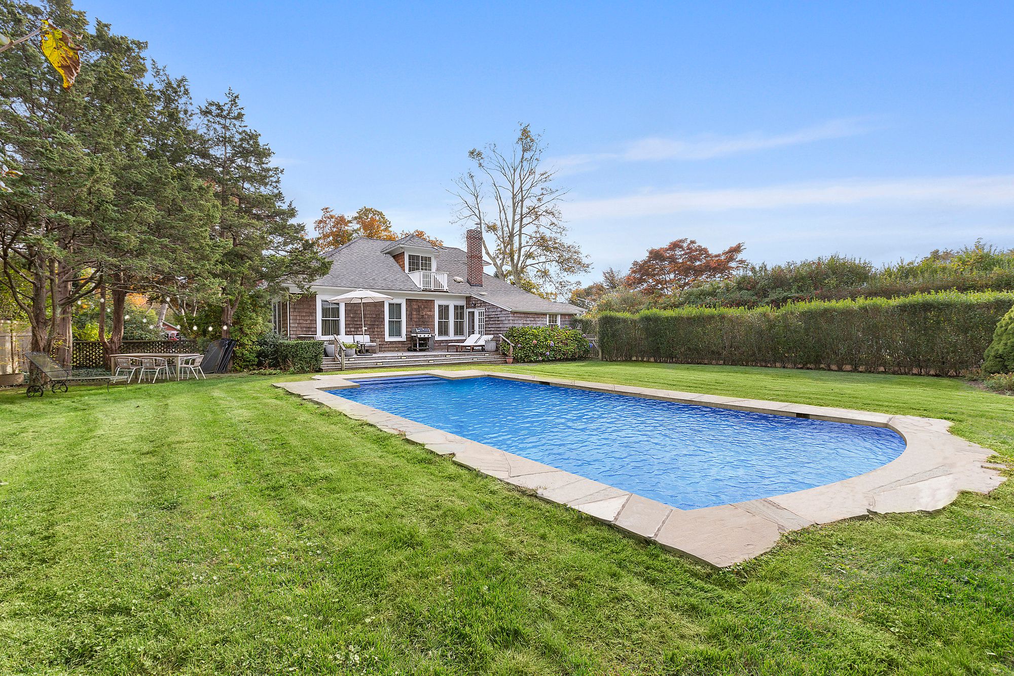 41 Woodlawn Ave in East Moriches Out East