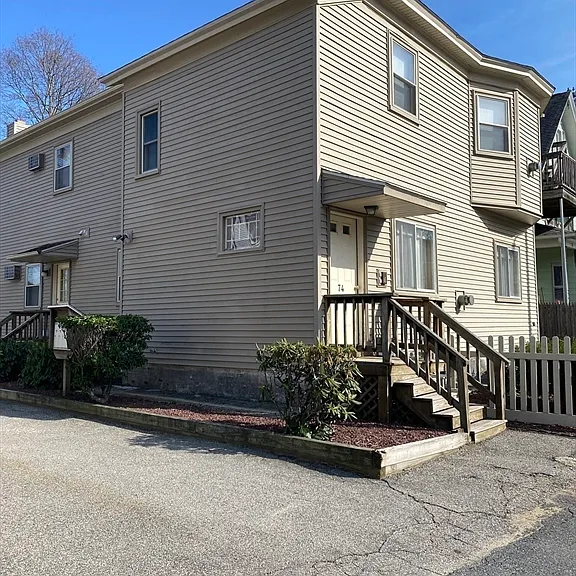 74 Lakewood St #2R — Photo 1