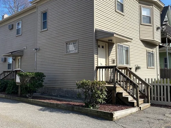 74 Lakewood St APT 2R, Worcester, MA 01603