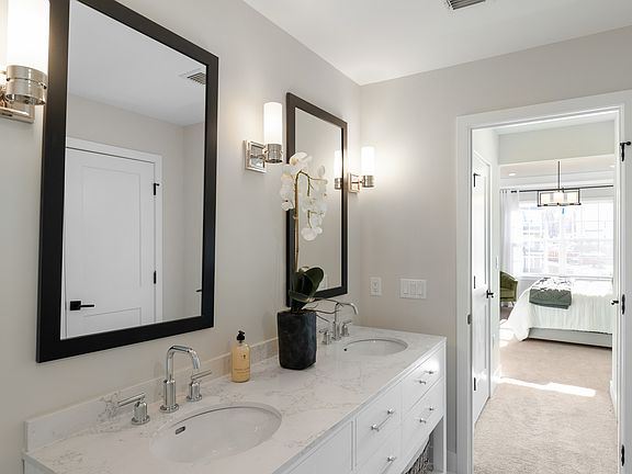 Relaxing owner s bath