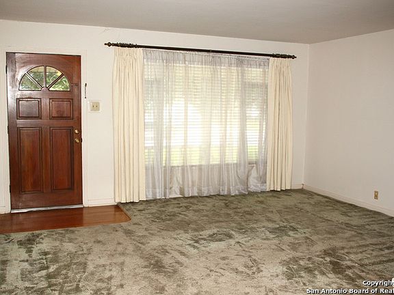 3rd image of 2607 Kaiser Dr