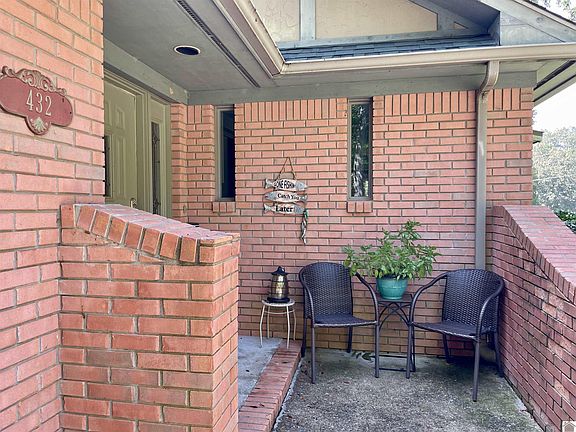 2nd image of 432 Edgewood Dr