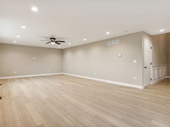 4th image of 30738 Prairie Dr
