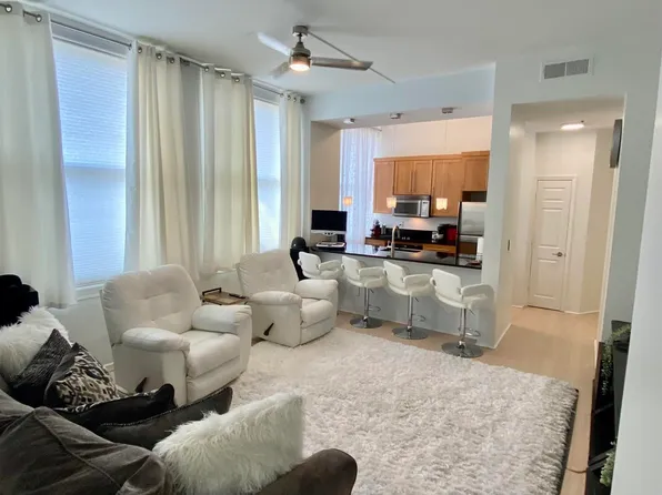 300 S 16th St APT 801, Omaha, NE 68102