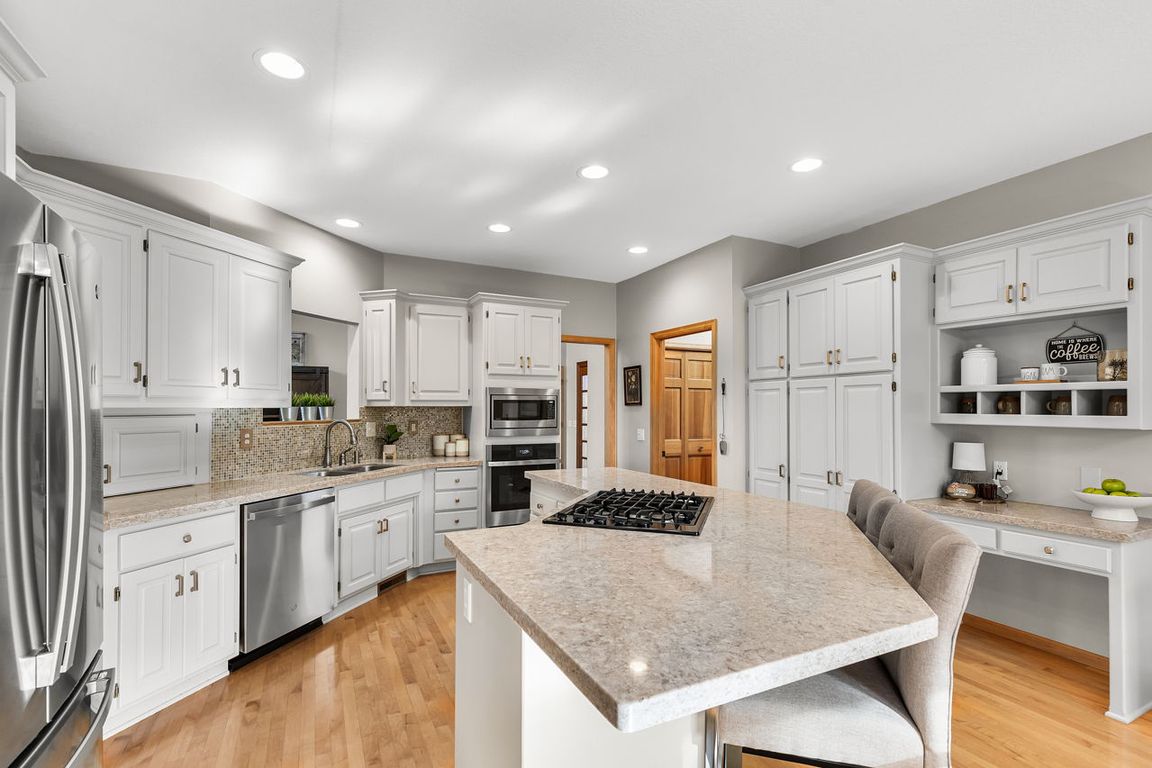 next background image