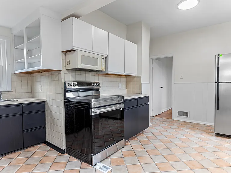 740 Overbrook Rd — Photo 16
