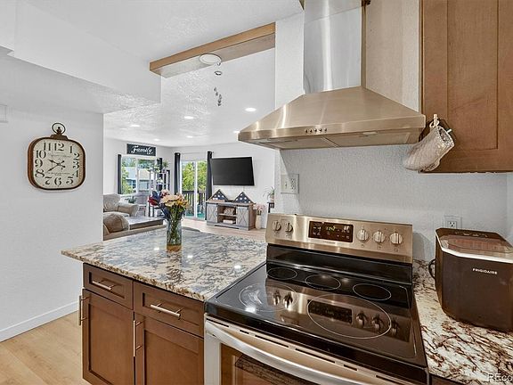 5th image of 3643 S Sheridan Boulevard #21