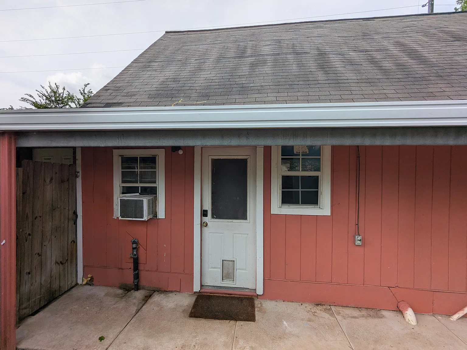 1 bed, 400 sqft, $900 — Photo 1