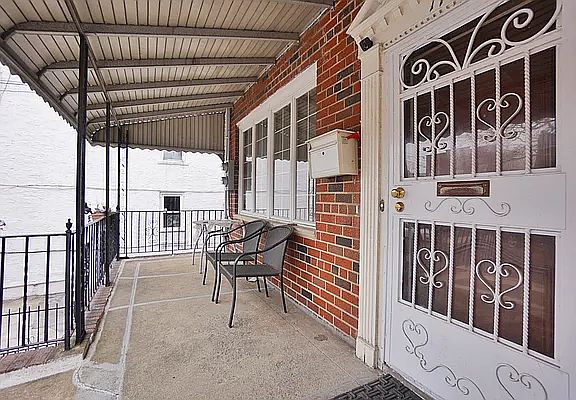 3rd image of 1782 W 13th St