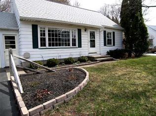 392 Harvest Dr, Rochester, NY 14626