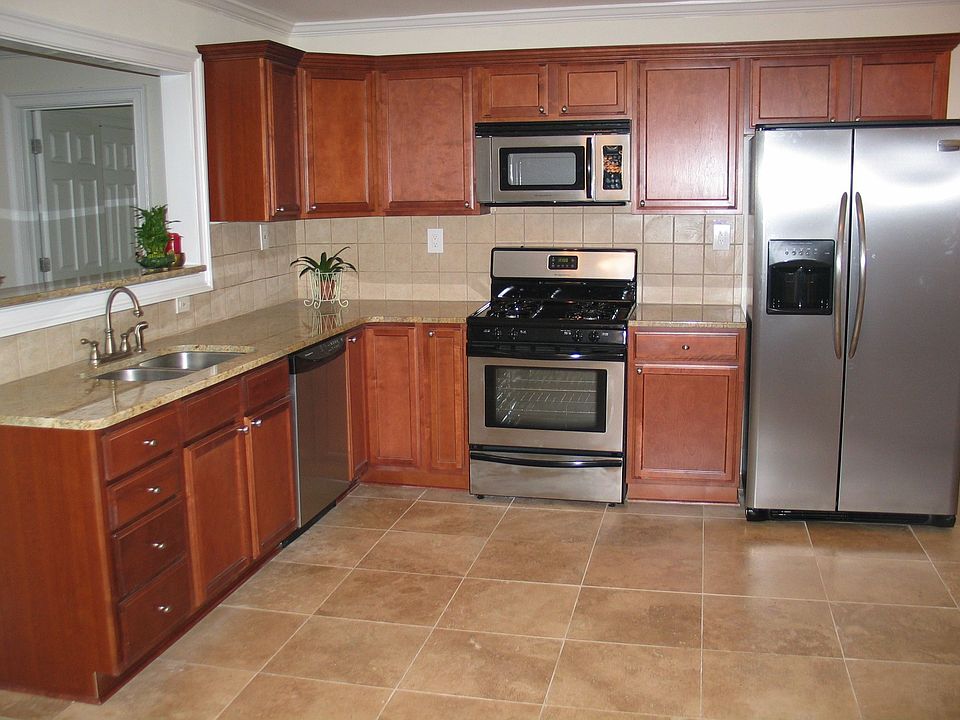 2nd image of 3238 Wynn Dr