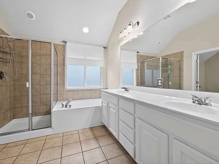 4308 Park Vista Trl — Photo 22