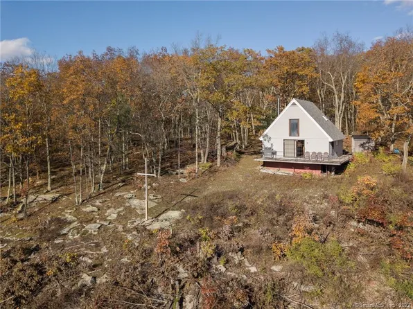 8 Barnes Road, Canaan, CT 06031