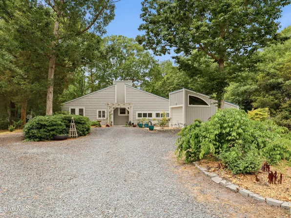 7 Oakbark Court, Carolina Shores, NC 28467