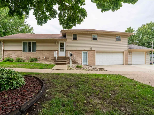 150 4th St SE, Le Mars, IA 51031