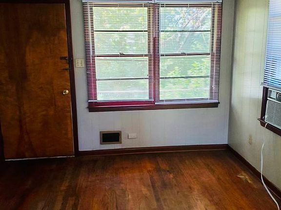 3rd image of 175 Griswold Pl #175