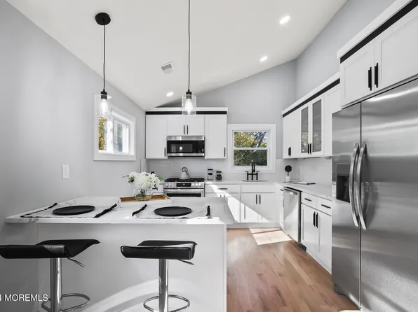 2 Miriam Place, Middletown, NJ 07748