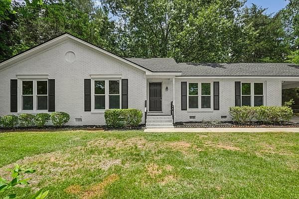 1st image of 206 Raintree Dr