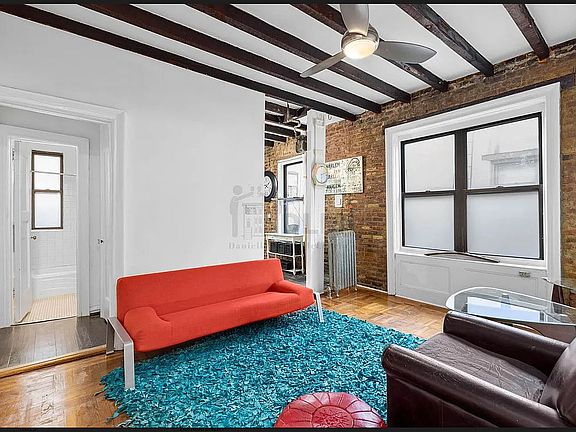 2nd image of 258 W 117th St #51E