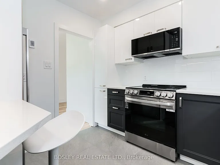 210 Westmount Ave #1 — Photo 24