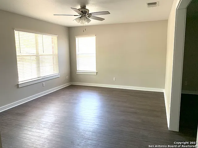 3 bed, 2.0 bath, 1432 sqft, $1,850 — Photo 3