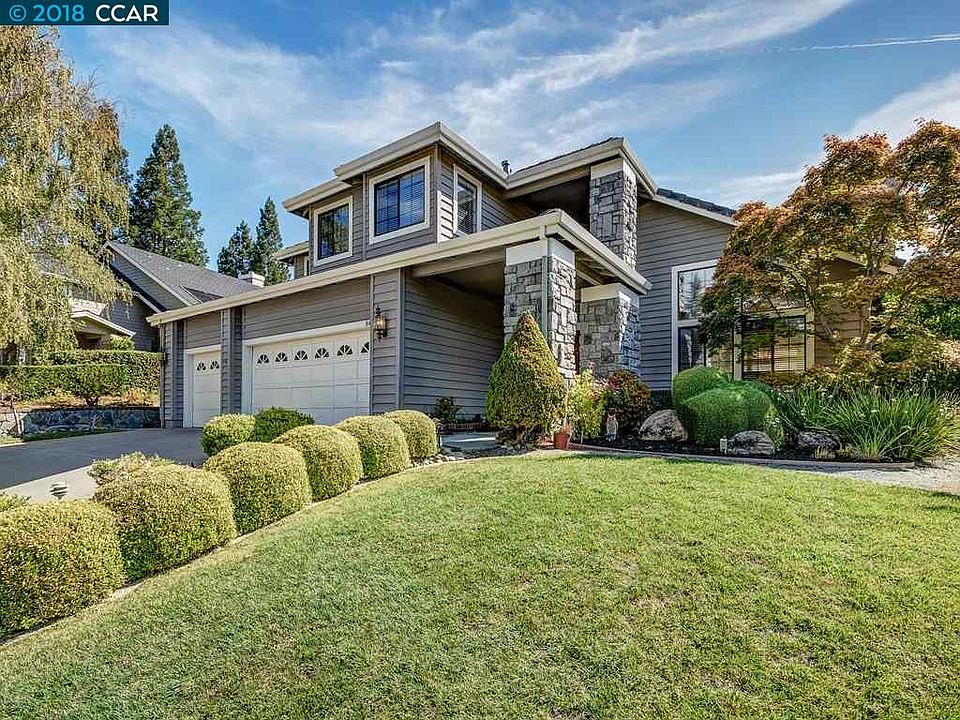 1st image of 84 Danbury Ct