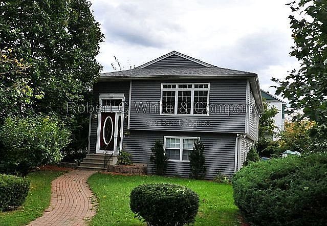 1st image of 114 Queen St