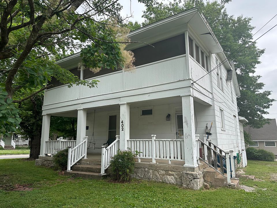 1st image of 402 E Hickory Street