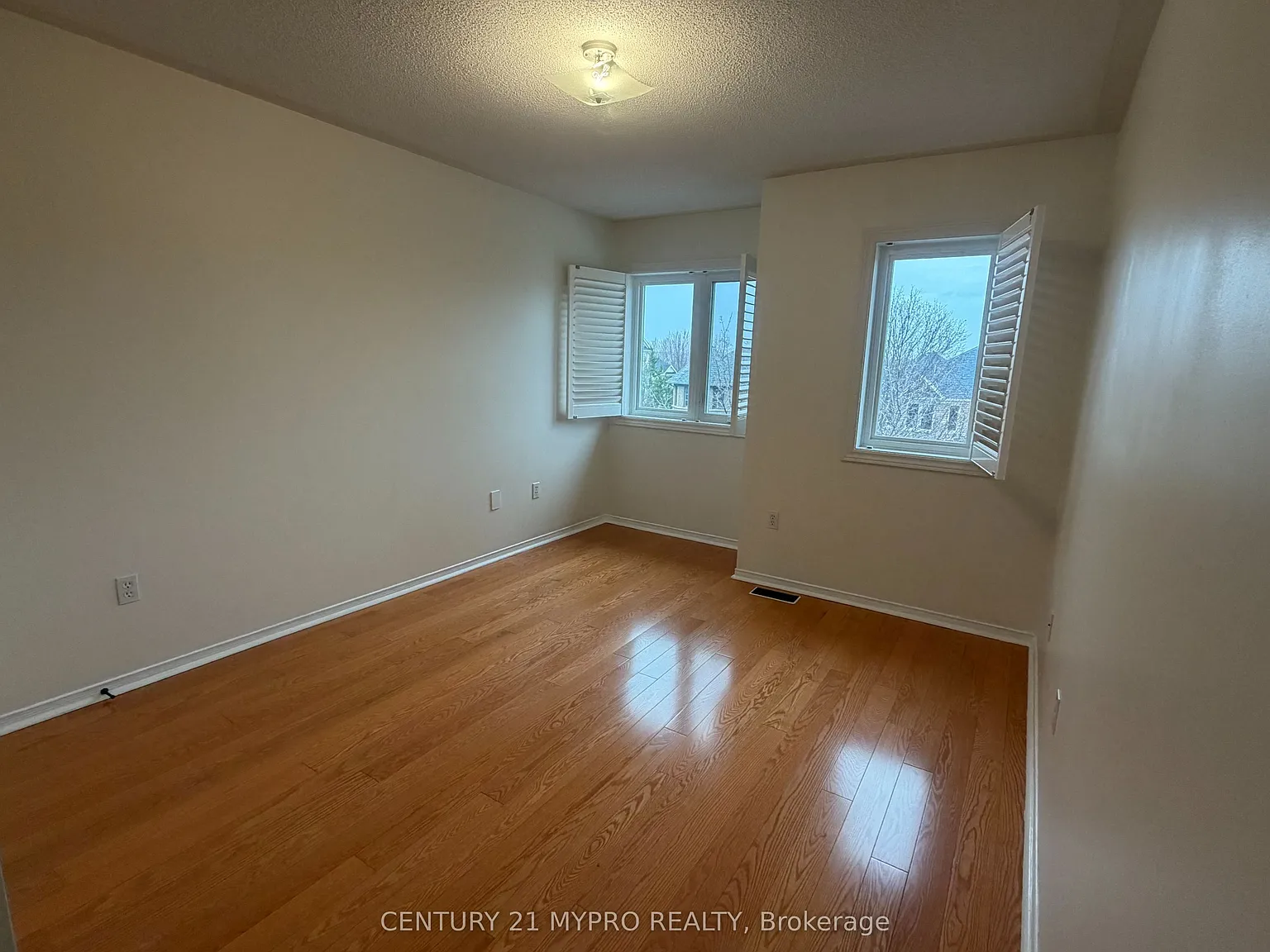 1 bed, $1,200 — Photo 2