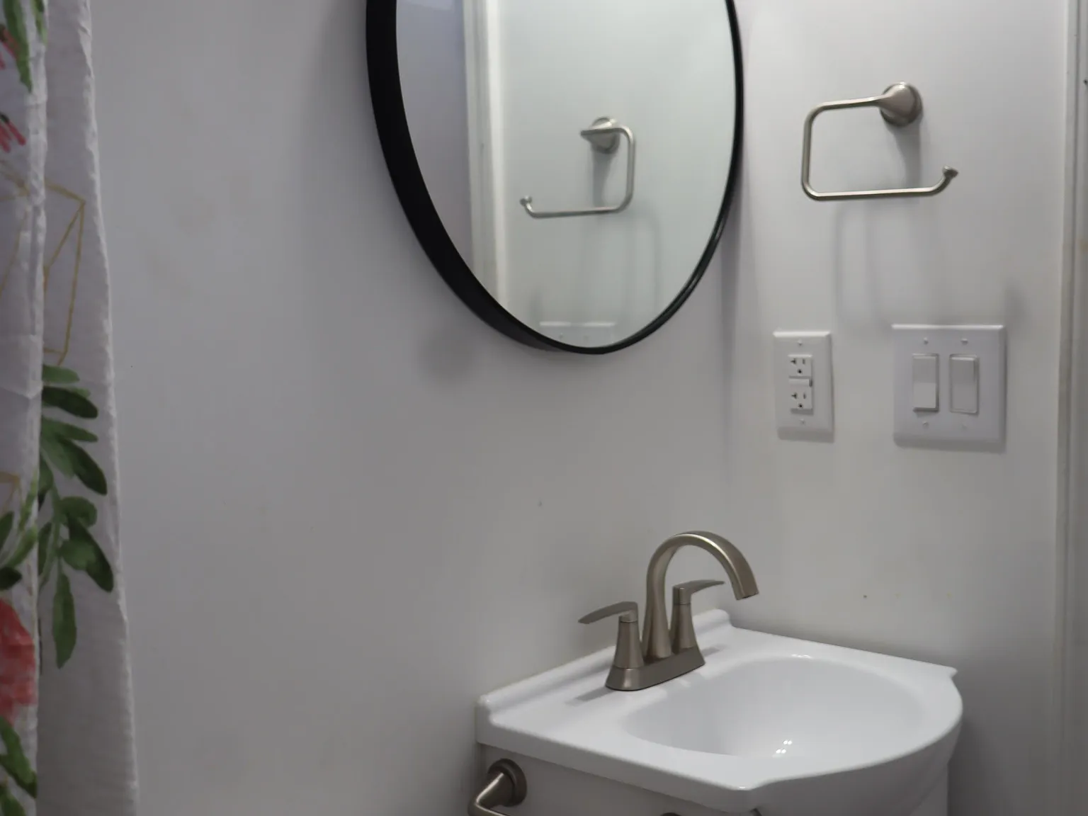 4 bed, 4.0 bath, 1665 sqft, $1,364 — Photo 3