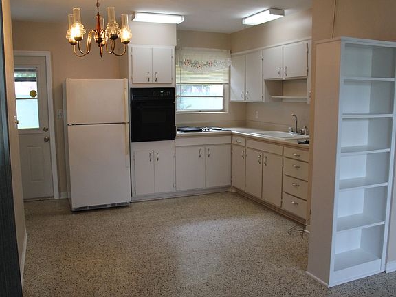 2nd image of 356 Linda Cir