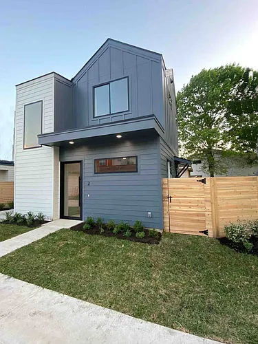 4424 Hank Ave #2 Photo 1