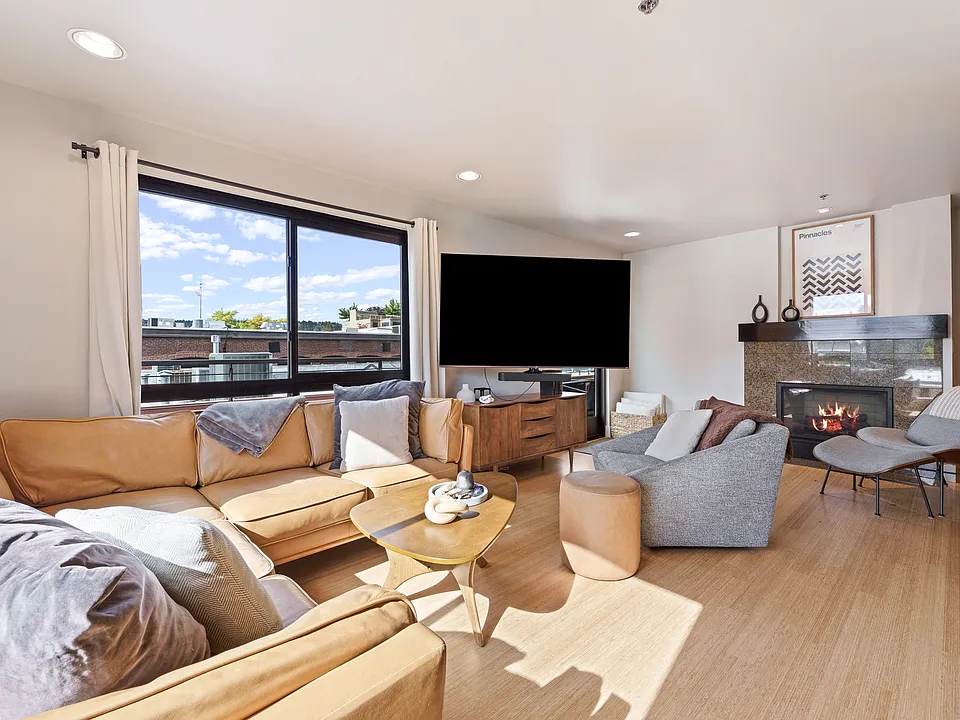 5 Minnesota Ave #201