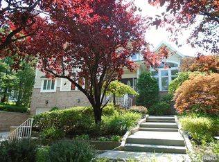 30 Magnolia Ave, Tenafly, NJ 07670