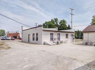 1452 Pennoyer Ave, Grand Haven, MI 49417