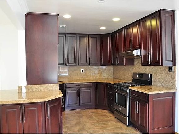 5th image of 10207 Jardine Ave